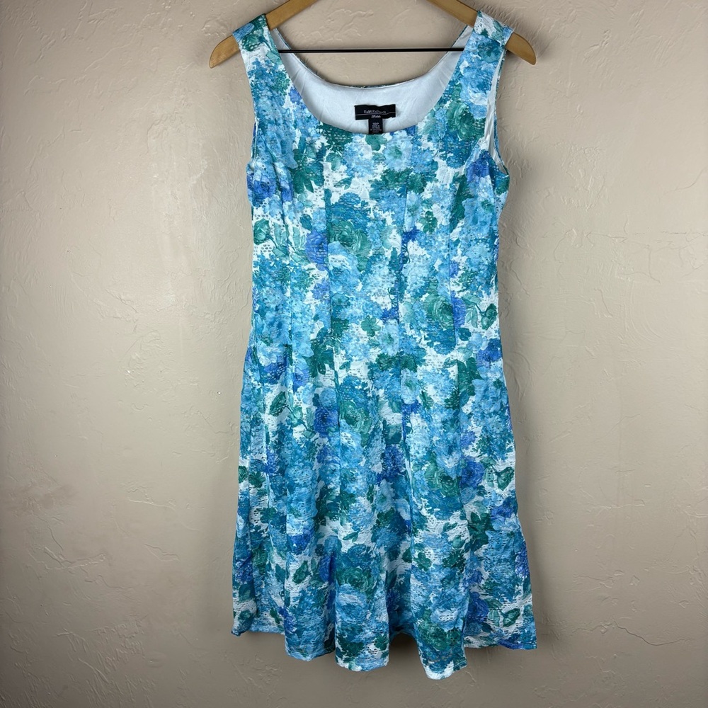 R & M Richards Blue White Floral Eyelet Sleeveless Fit and Flare Dress Size 10P - Picture 1 of 10